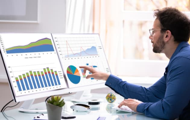 未経験でもわかる！データアナリストの教科書